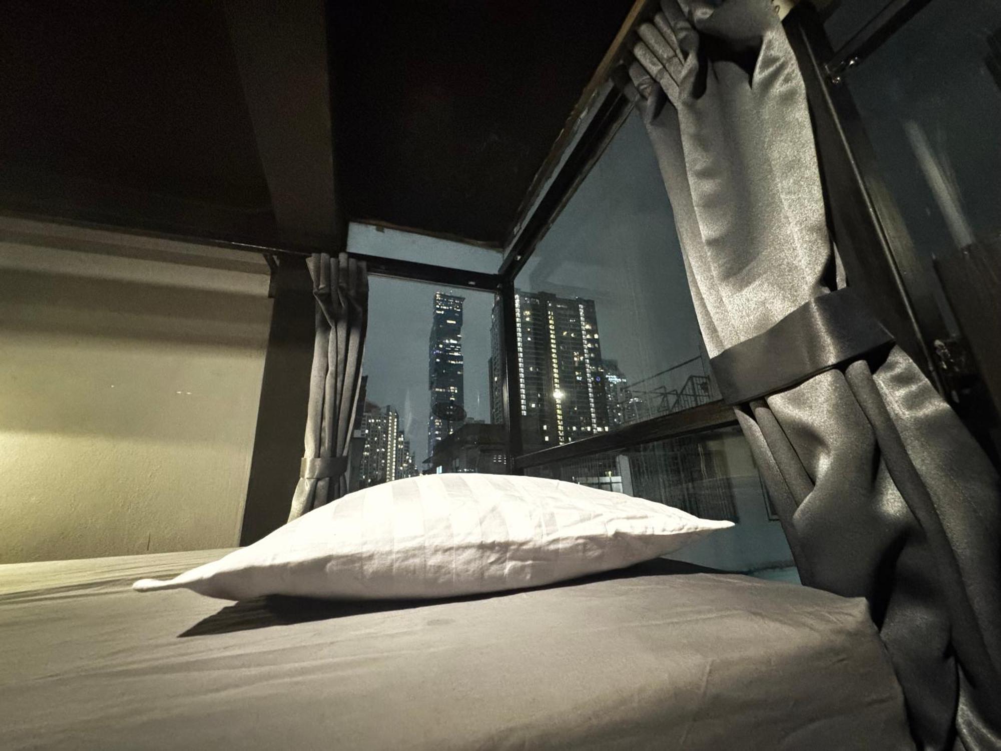 Stay At Pan Hostel กรุงเทพมหานคร ภายนอก รูปภาพ