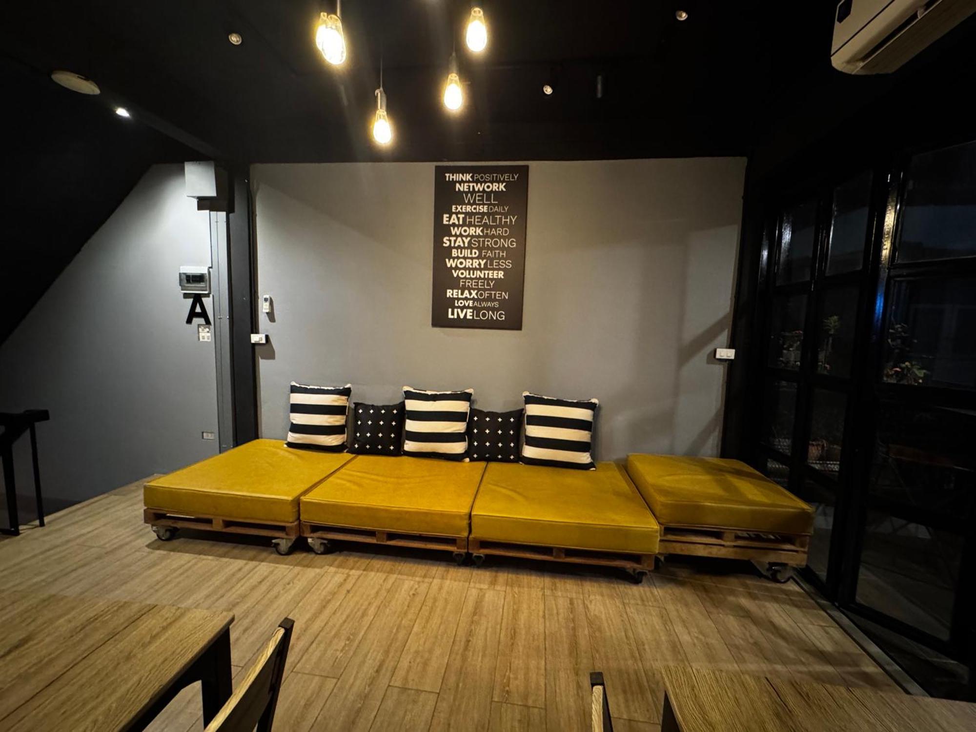 Stay At Pan Hostel กรุงเทพมหานคร ภายนอก รูปภาพ